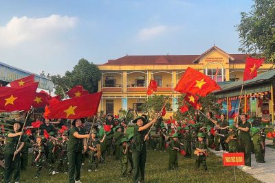 TRƯỜNG MẦM NON HIỂN KHÁNH NHỮNG NGÀY THÁNG 12: ” VIẾT TIẾP CÂU CHUYỆN HÒA BÌNH TỪ NHỮNG TRÁI TIM NON”